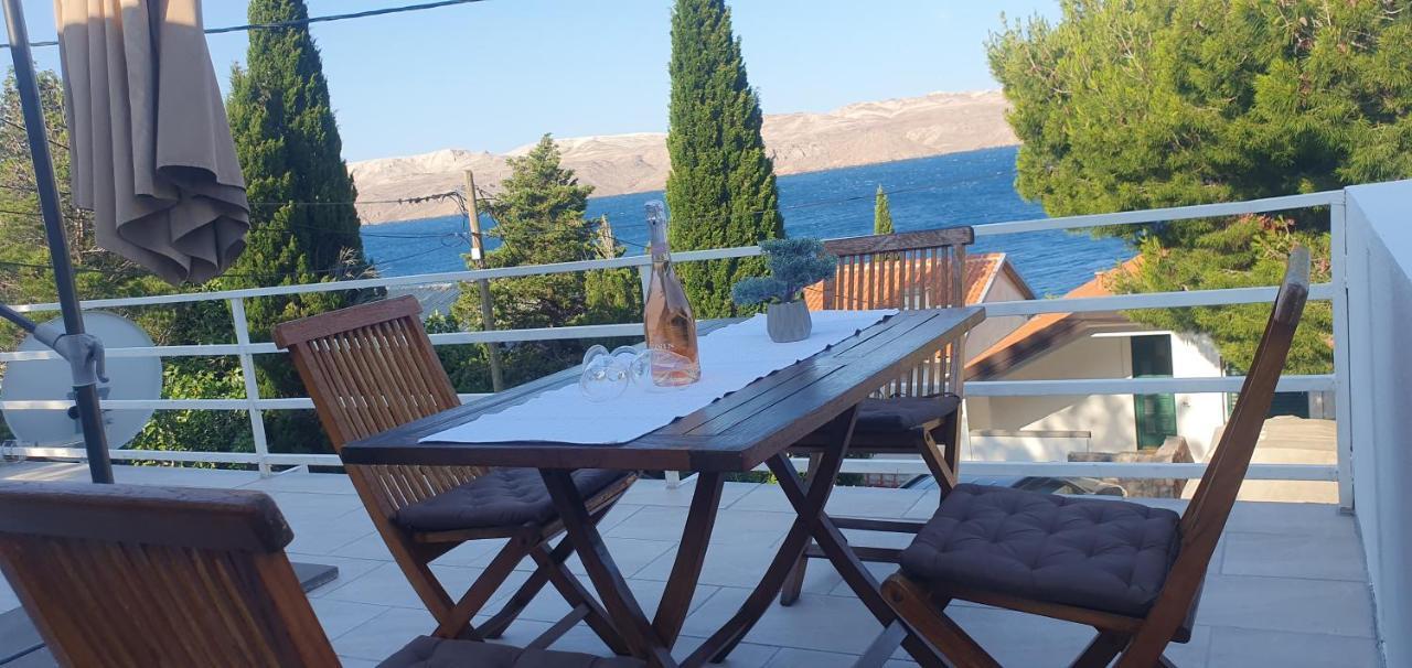 Apartmani Sara Marija Karlobag Exterior foto