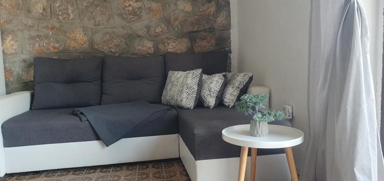 Apartmani Sara Marija Karlobag Exterior foto