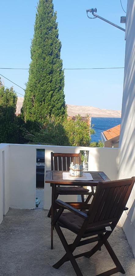 Apartmani Sara Marija Karlobag Exterior foto